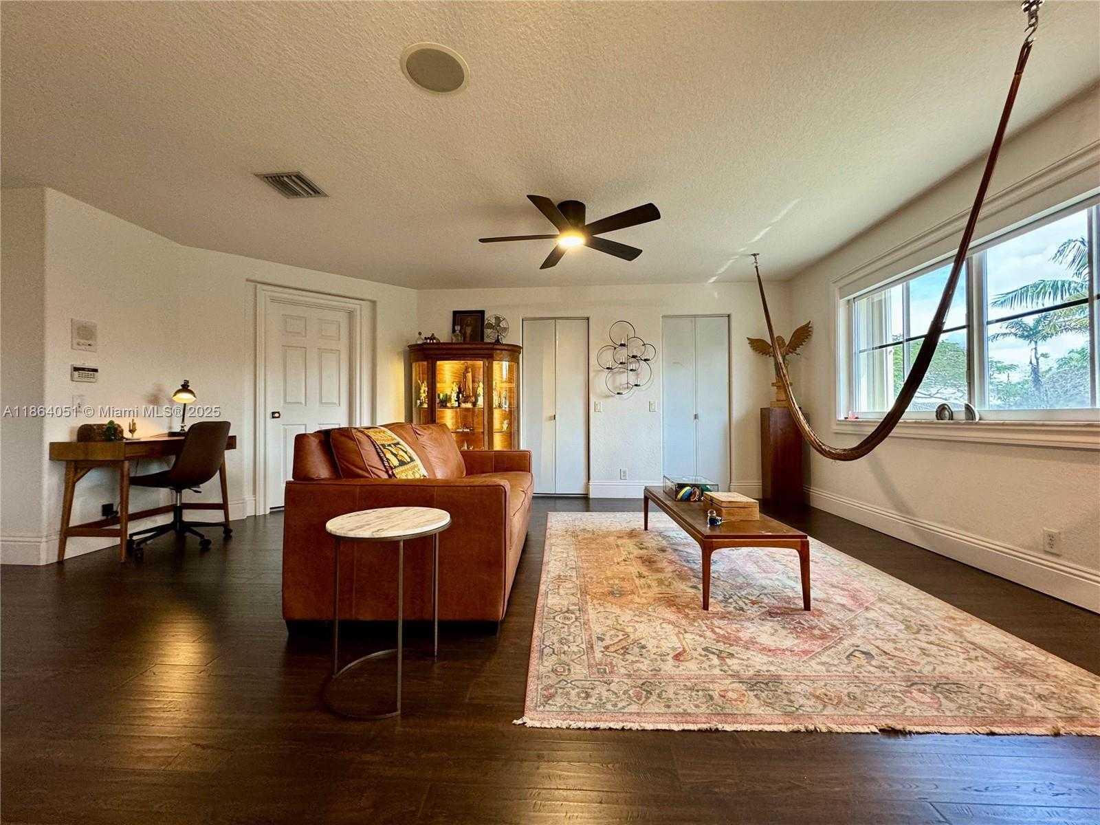 Small Image of 1307 PEREGRINE WAY, Weston Number 40