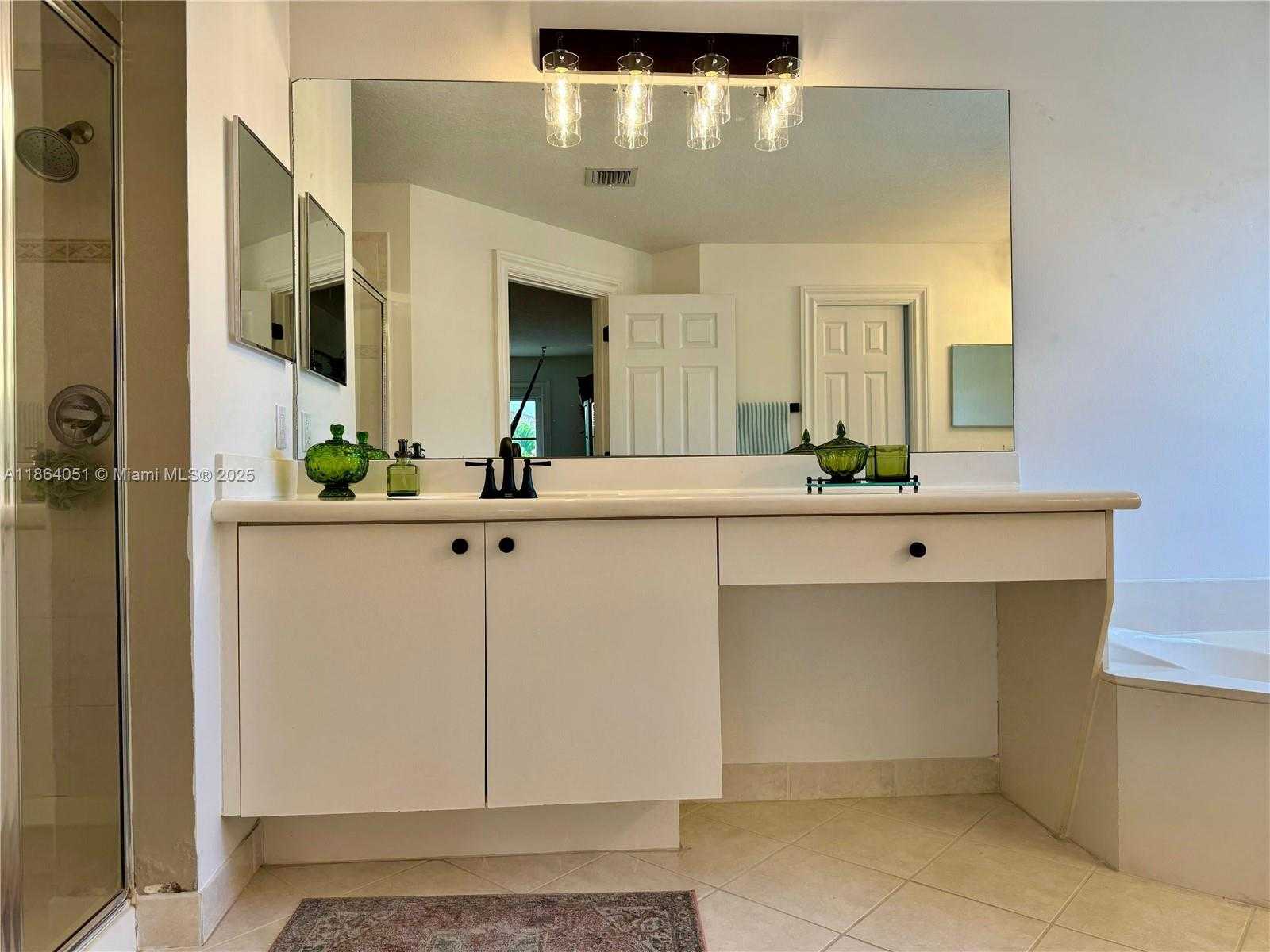 Small Image of 1307 PEREGRINE WAY, Weston Number 42