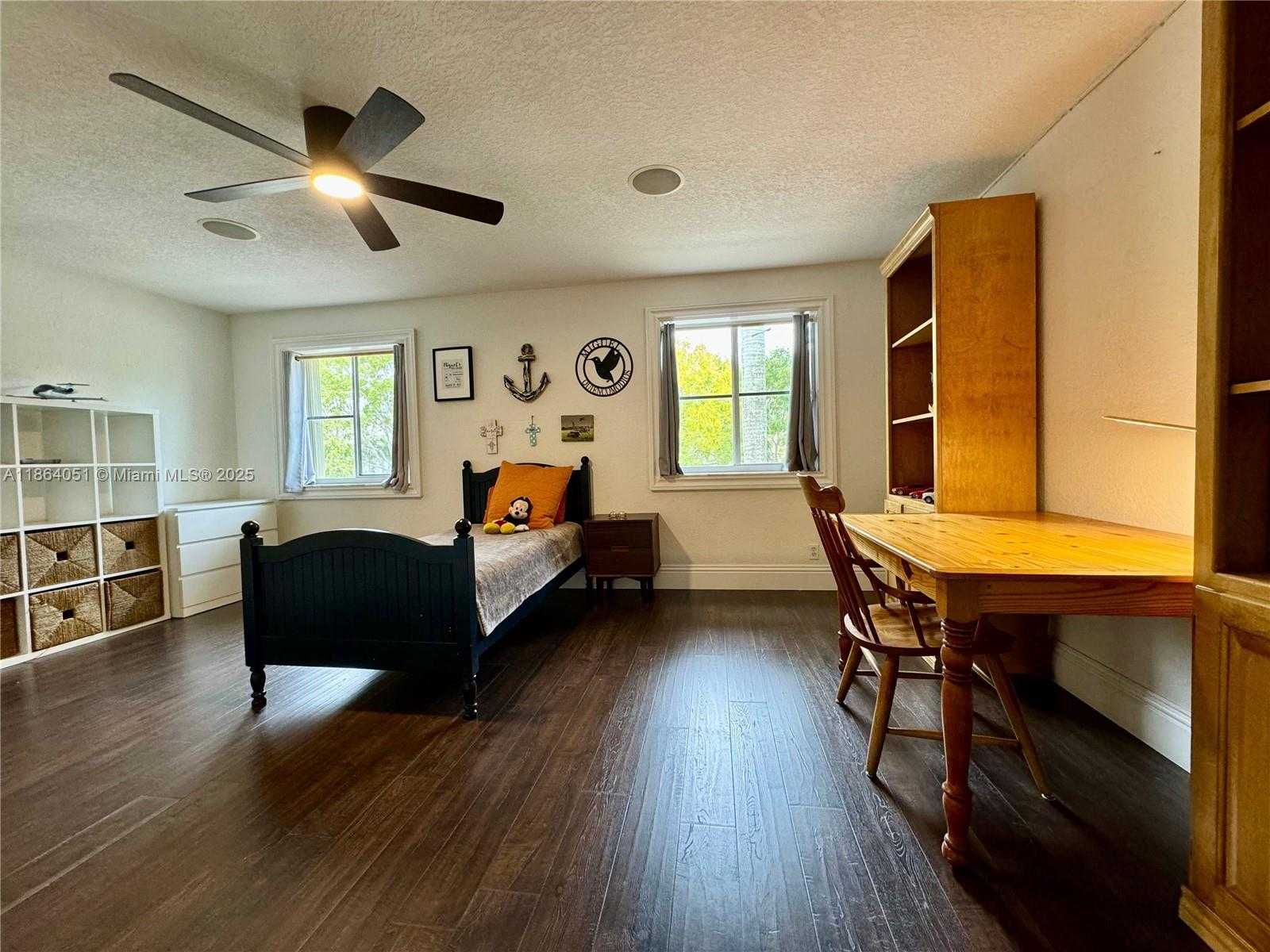 Small Image of 1307 PEREGRINE WAY, Weston Number 50