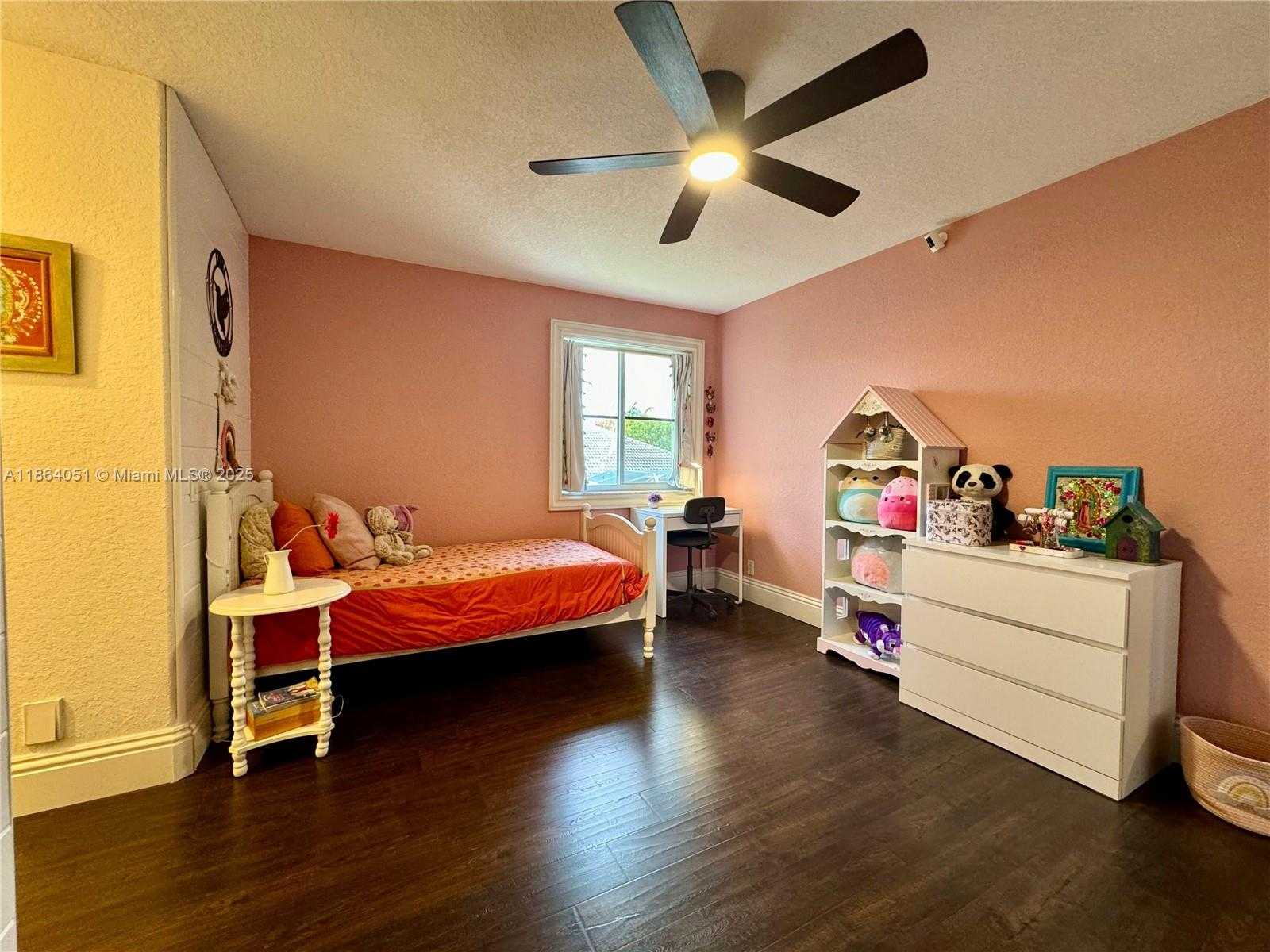 Small Image of 1307 PEREGRINE WAY, Weston Number 52
