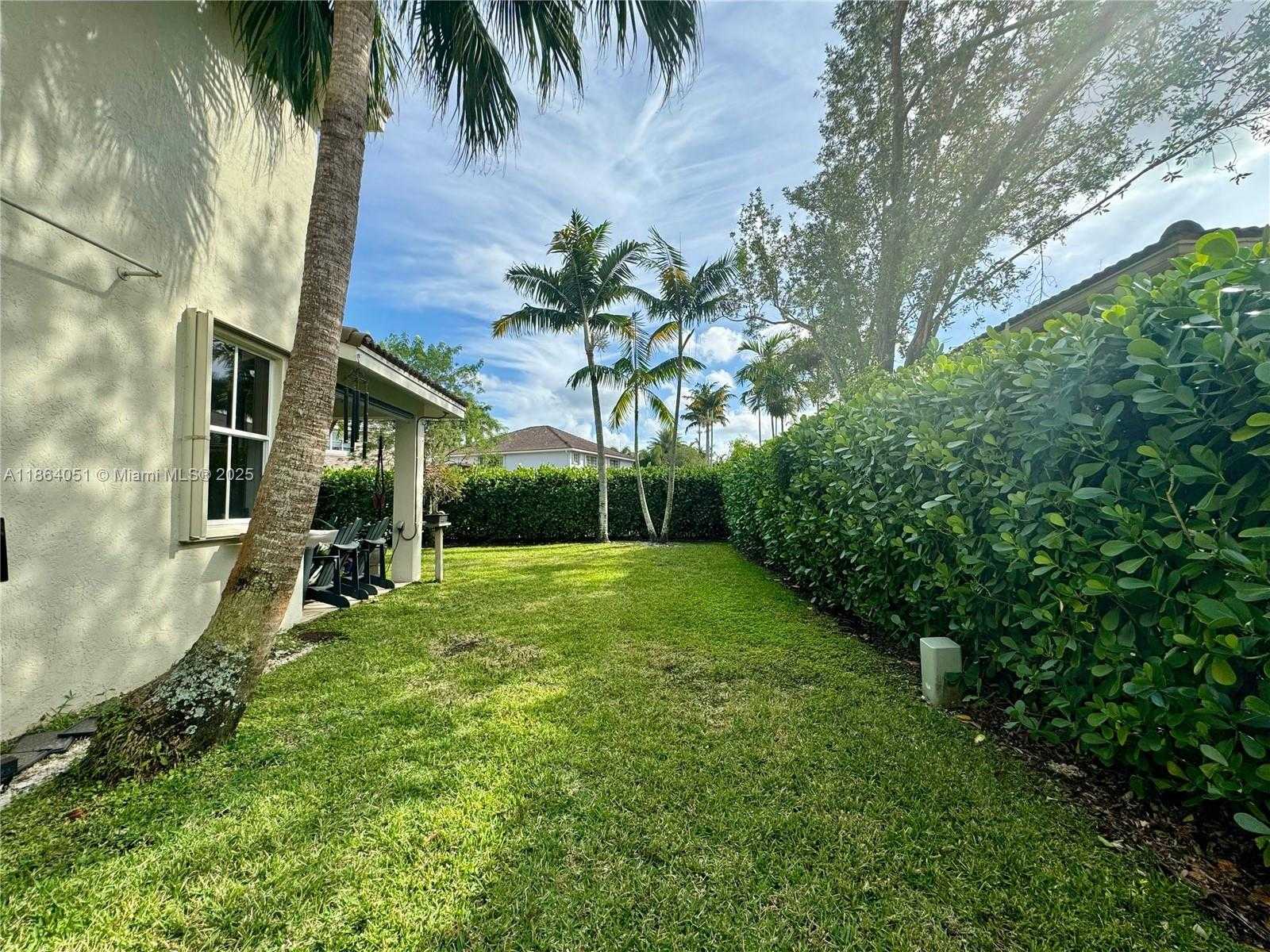 Small Image of 1307 PEREGRINE WAY, Weston Number 59