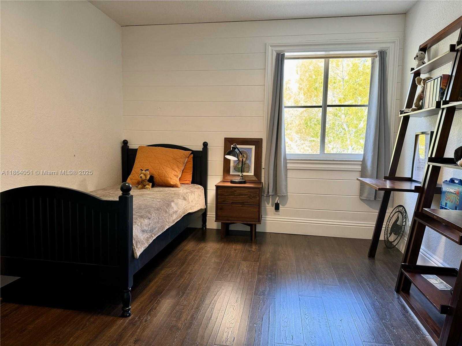 Small Image of 1307 PEREGRINE WAY, Weston Number 67
