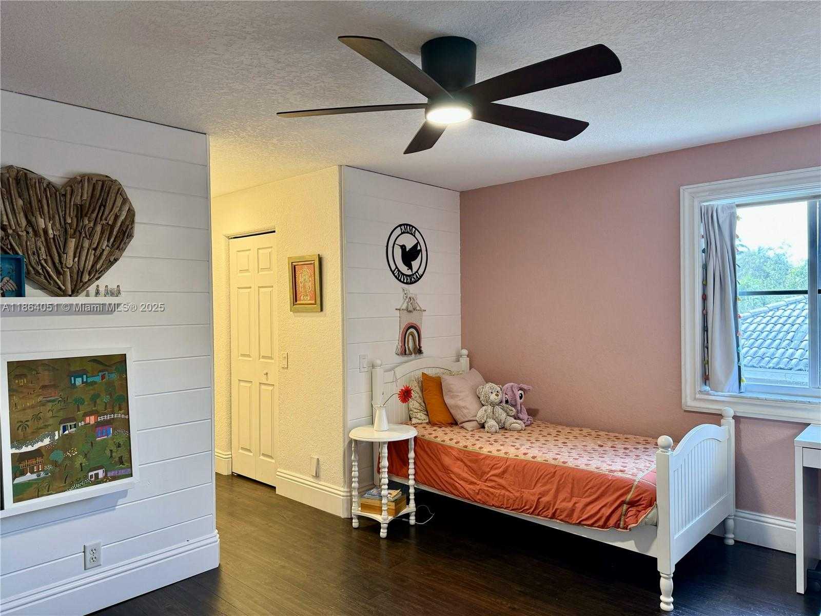 Small Image of 1307 PEREGRINE WAY, Weston Number 70