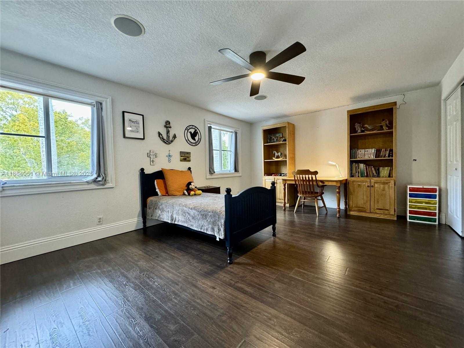 Small Image of 1307 PEREGRINE WAY, Weston Number 81