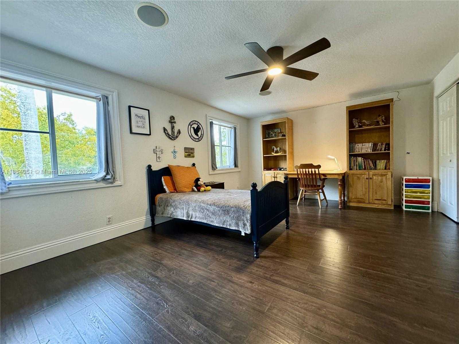 Small Image of 1307 PEREGRINE WAY, Weston Number 82