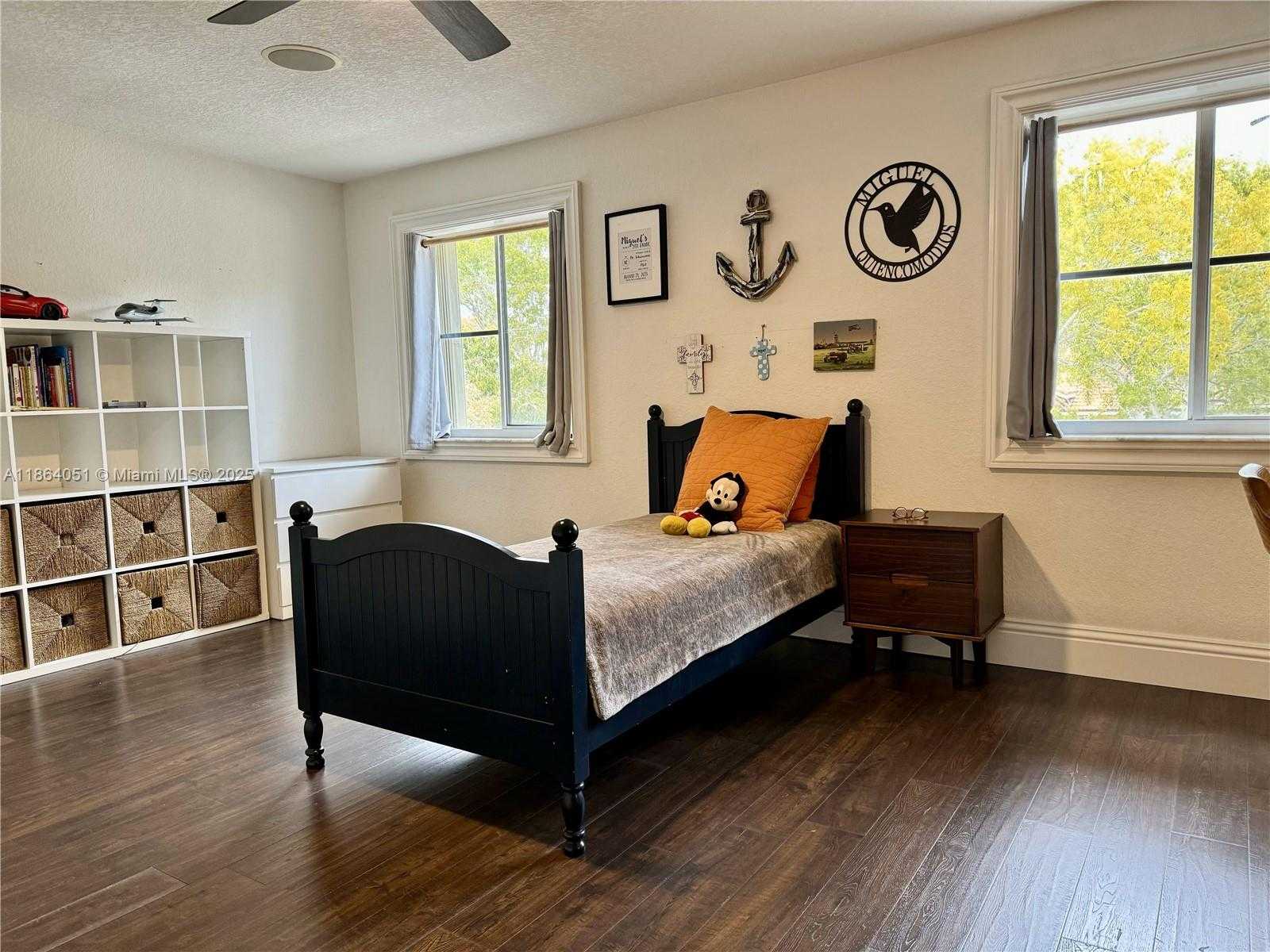 Small Image of 1307 PEREGRINE WAY, Weston Number 83