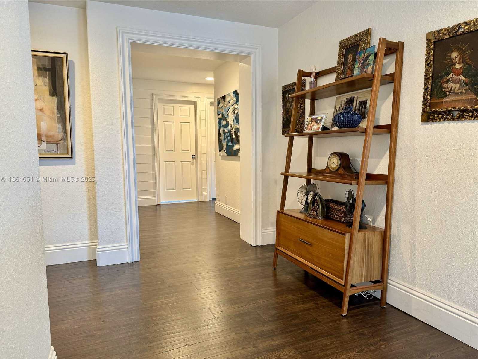 Small Image of 1307 PEREGRINE WAY, Weston Number 84