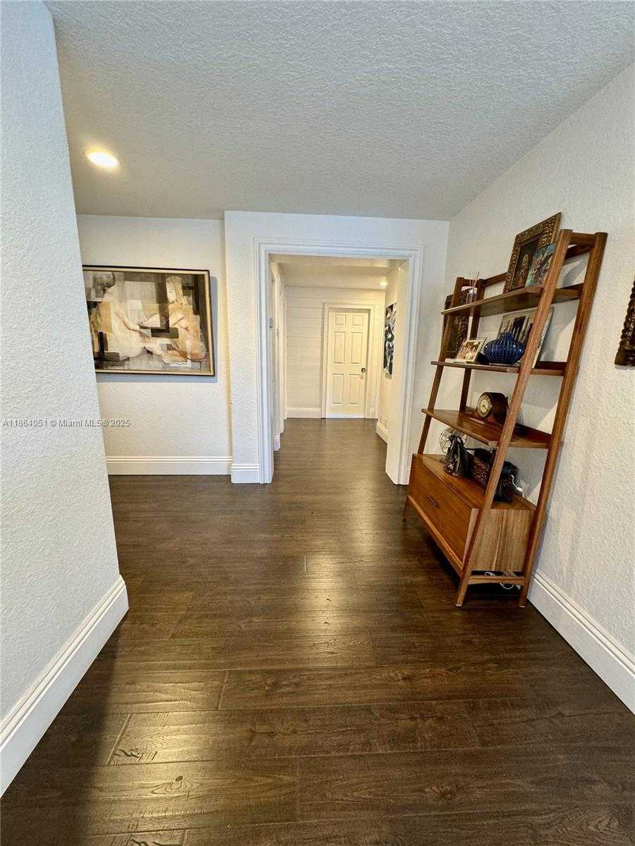 Small Image of 1307 PEREGRINE WAY, Weston Number 85