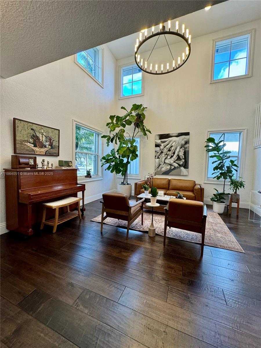 Small Image of 1307 PEREGRINE WAY, Weston Number 9