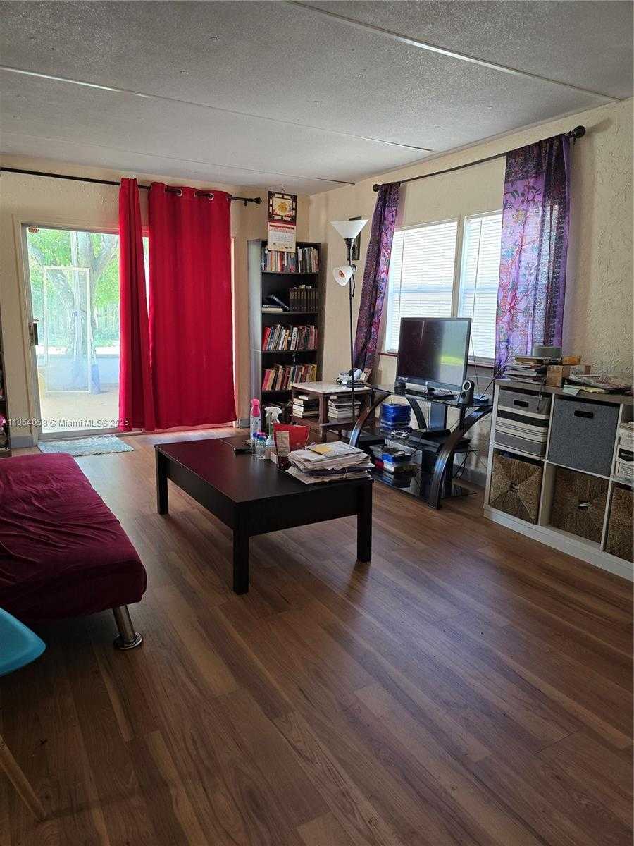 Small Image of 13371 SOUTH WEST 9TH CT, Davie Number 2