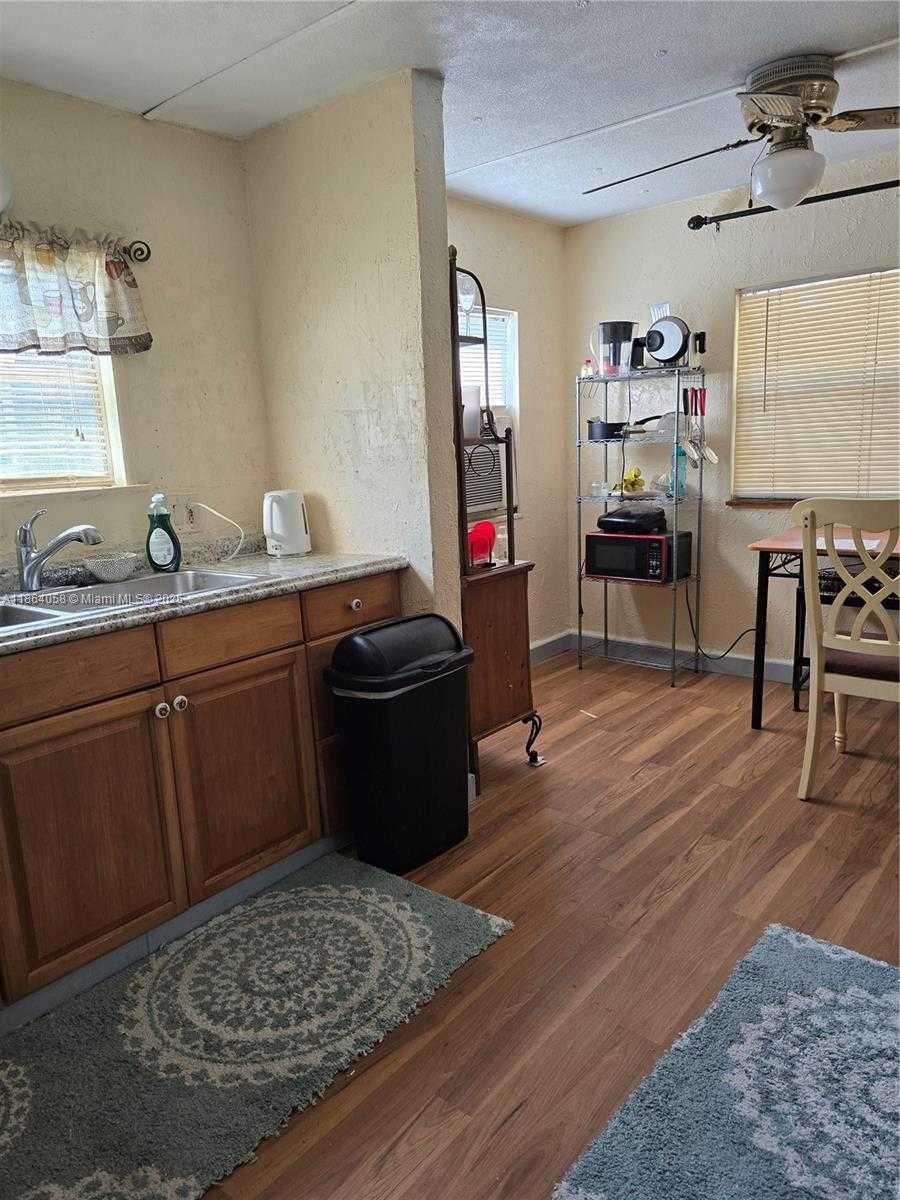 Small Image of 13371 SOUTH WEST 9TH CT, Davie Number 4