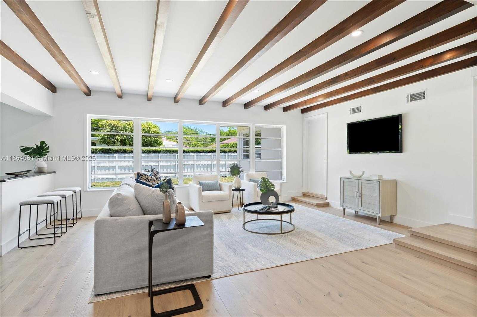Small Image of 1033 WEST 47TH ST, Miami Beach Number 17