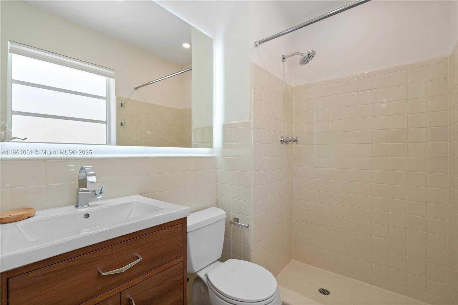Small Image of 1033 WEST 47TH ST, Miami Beach Number 25