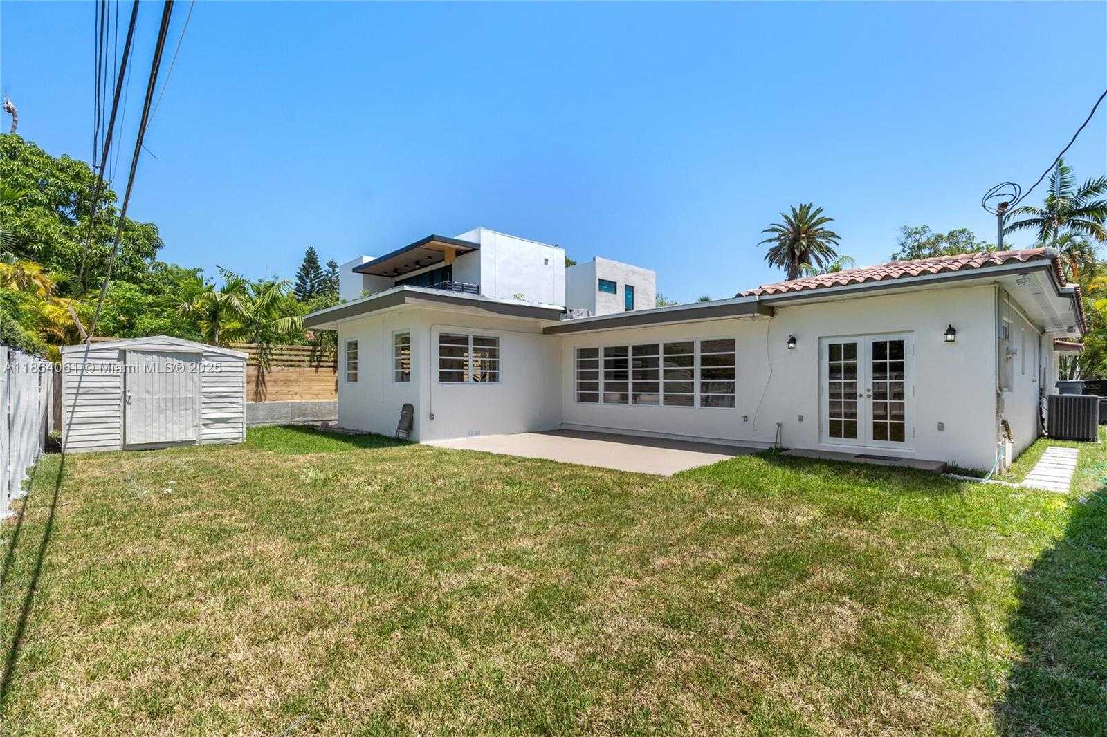 Small Image of 1033 WEST 47TH ST, Miami Beach Number 27