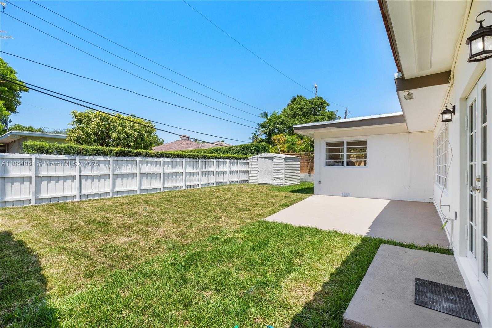 Small Image of 1033 WEST 47TH ST, Miami Beach Number 28