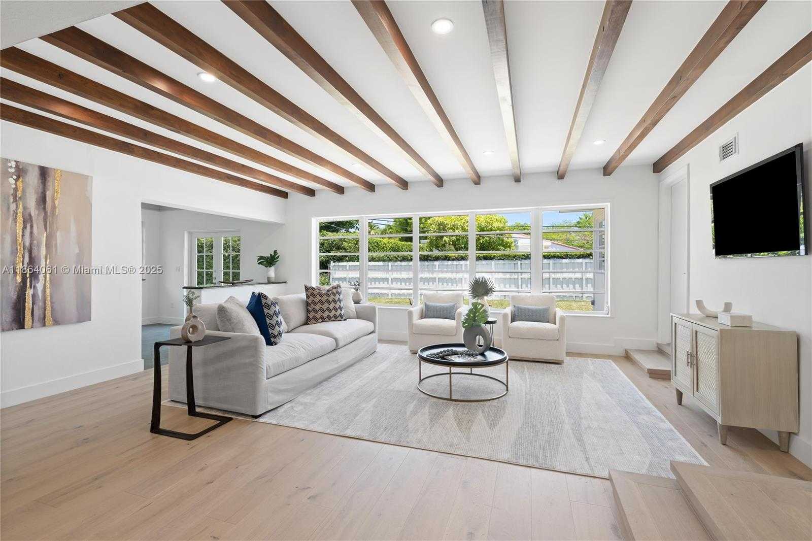 Small Image of 1033 WEST 47TH ST, Miami Beach Number 3
