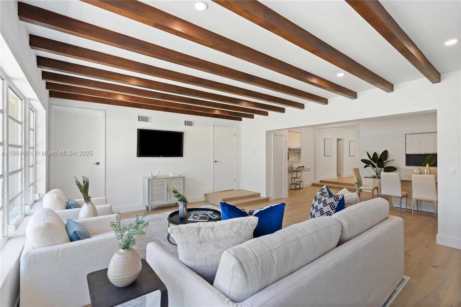 Small Image of 1033 WEST 47TH ST, Miami Beach Number 4