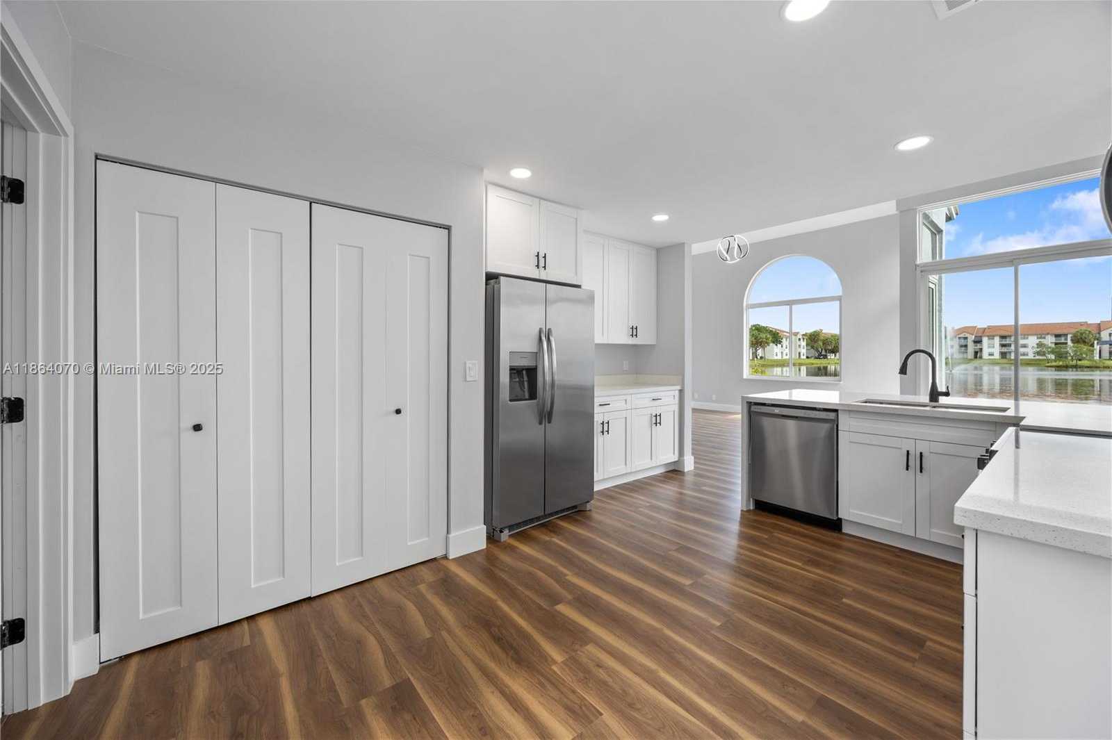 Small Image of 3835 LOMBARDY ST, Hollywood Number 13