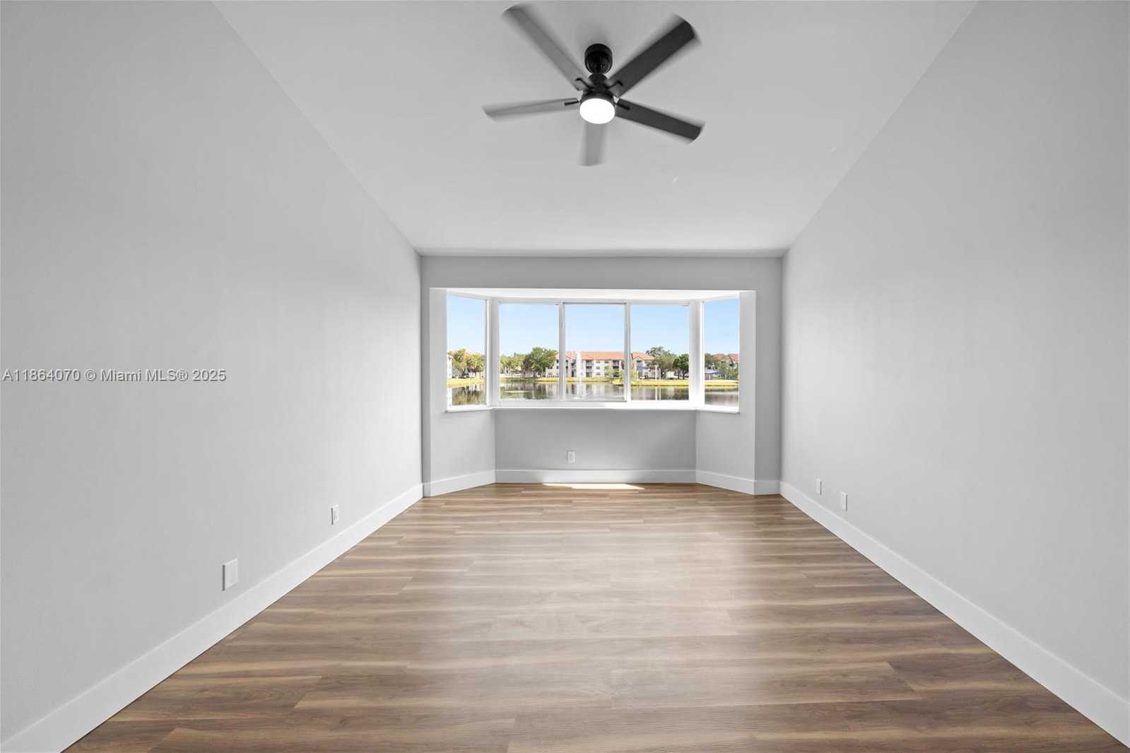 Small Image of 3835 LOMBARDY ST, Hollywood Number 15