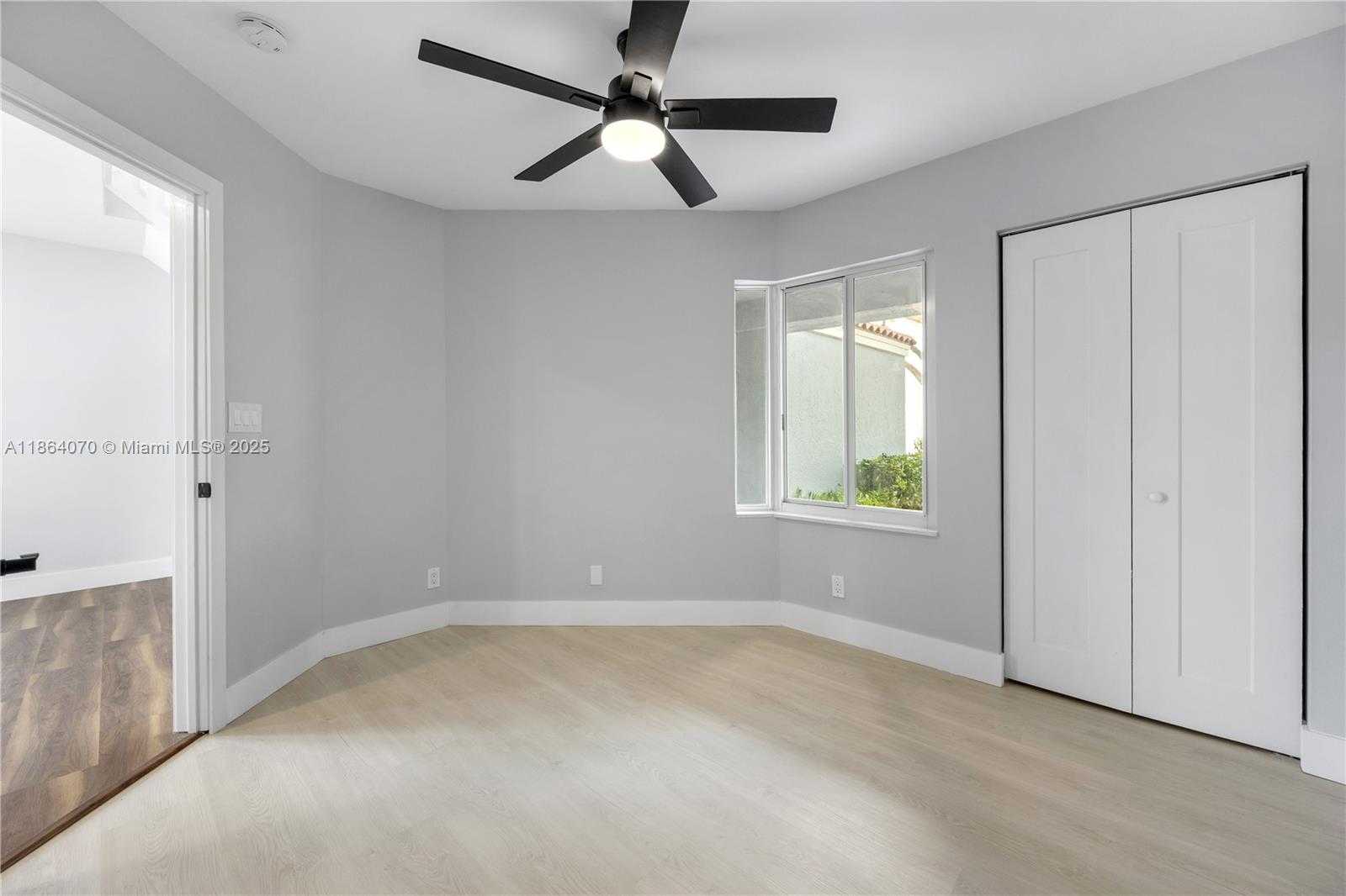 Small Image of 3835 LOMBARDY ST, Hollywood Number 22