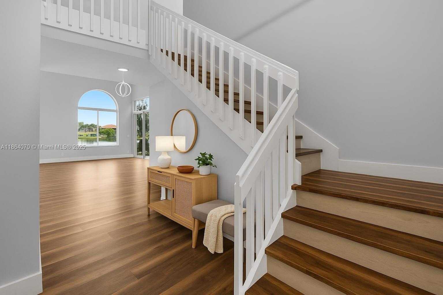Small Image of 3835 LOMBARDY ST, Hollywood Number 3