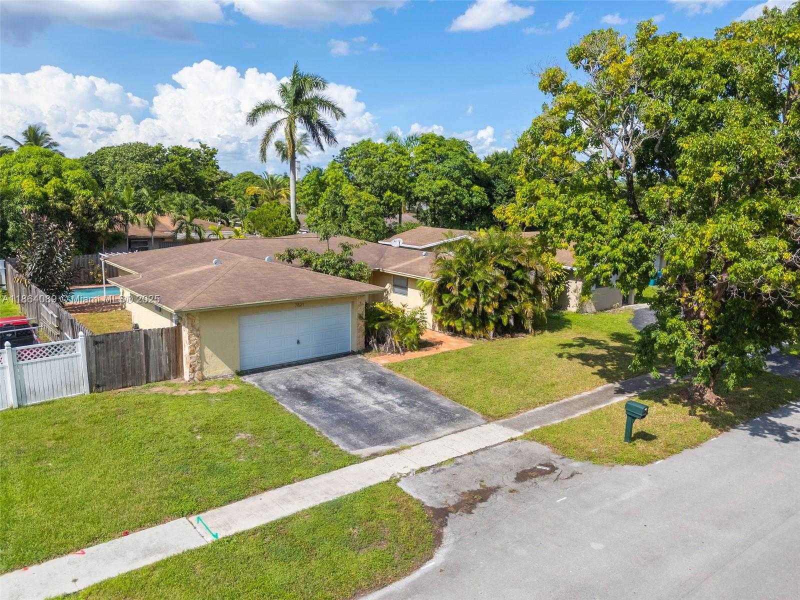 Small Image of 7821 NORTH WEST 45TH ST, Lauderhill Number 23