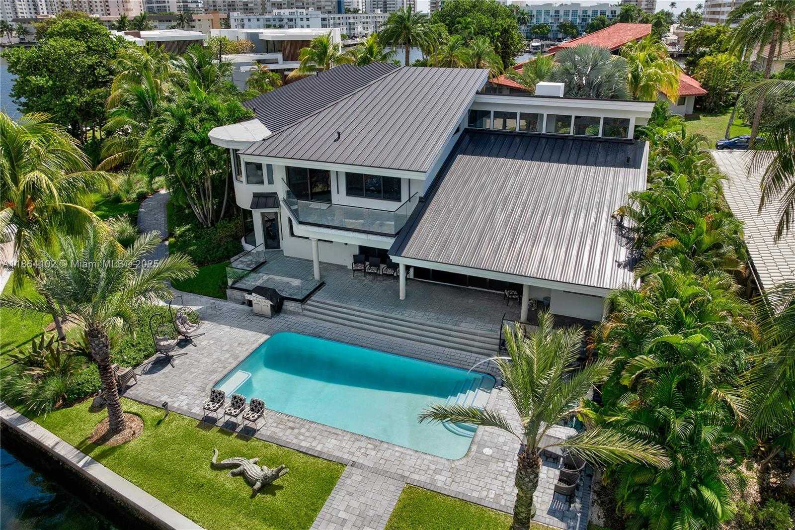 Small Image of 500 PALM DR, Hallandale Beach Number 5