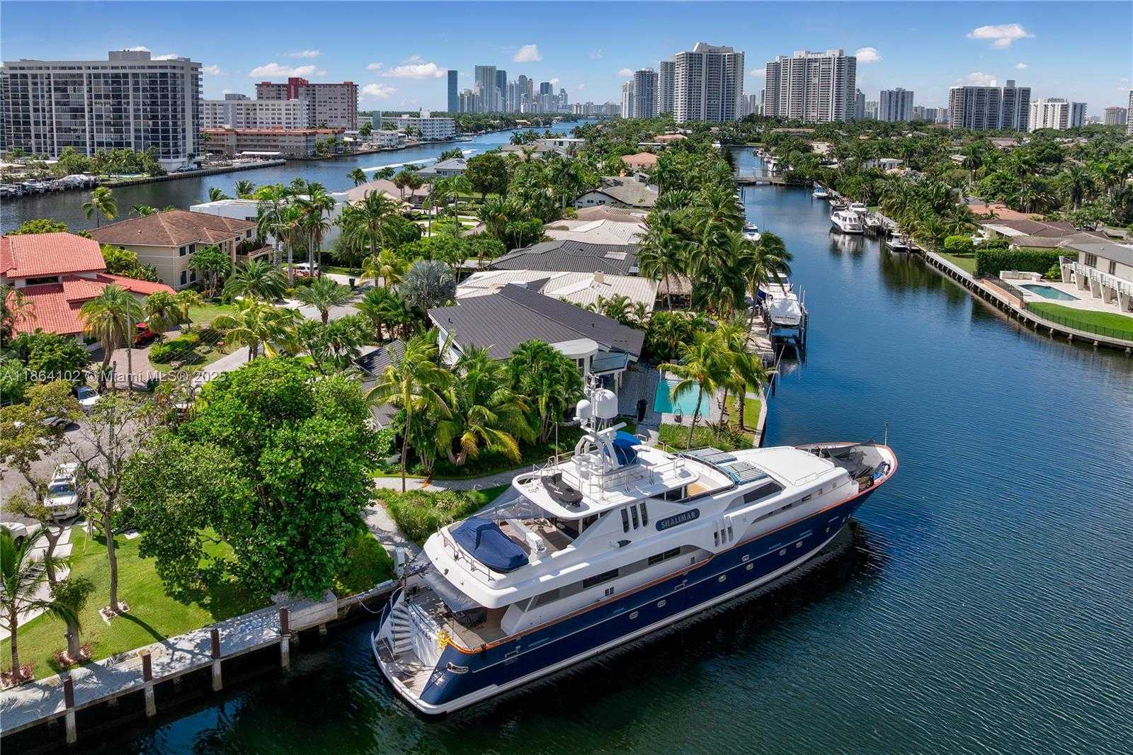 Small Image of 500 PALM DR, Hallandale Beach Number 6