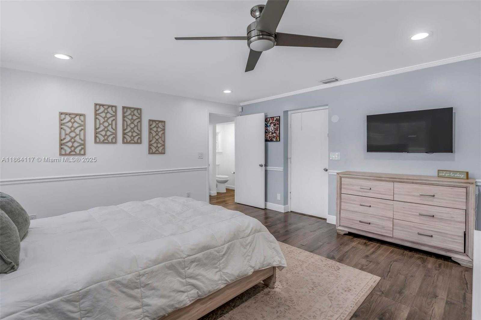 Small Image of 5209 SOUTH WEST 95TH AVE, Cooper City Number 21