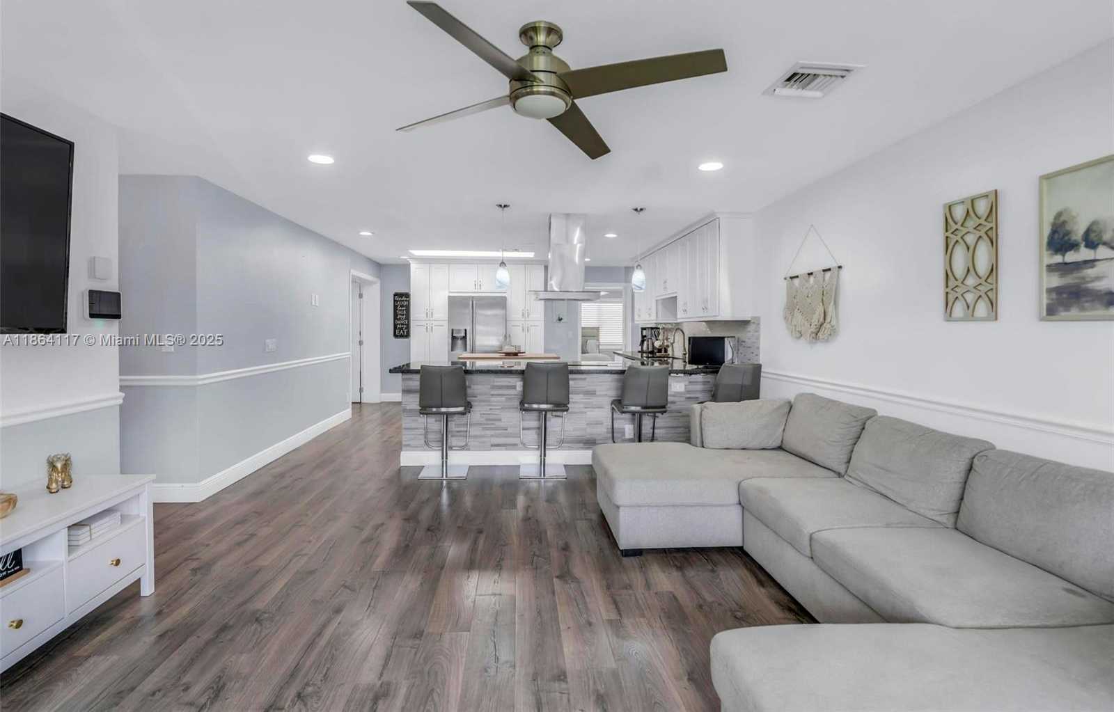 Small Image of 5209 SOUTH WEST 95TH AVE, Cooper City Number 3