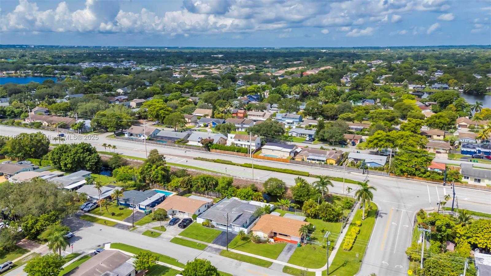 Small Image of 5209 SOUTH WEST 95TH AVE, Cooper City Number 33