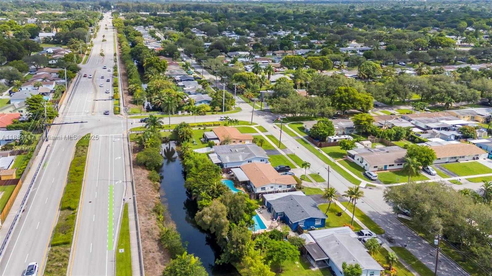Small Image of 5209 SOUTH WEST 95TH AVE, Cooper City Number 36