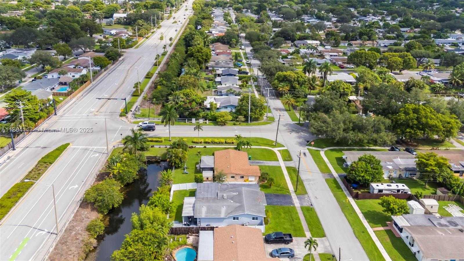 Small Image of 5209 SOUTH WEST 95TH AVE, Cooper City Number 37