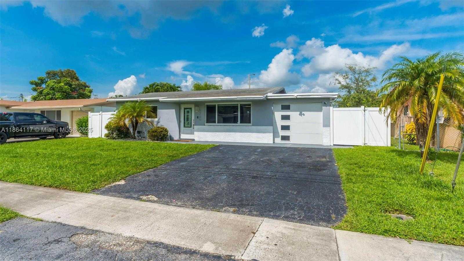 Small Image of 5209 SOUTH WEST 95TH AVE, Cooper City Number 39