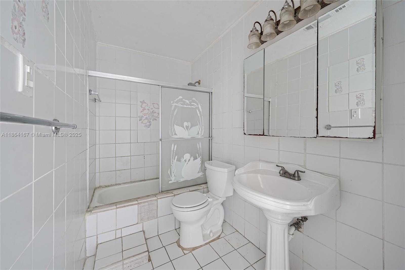 Small Image of 20401 NORTH WEST 22ND AVE, Miami Gardens Number 21