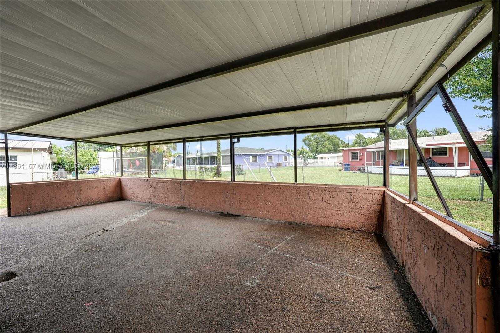 Small Image of 20401 NORTH WEST 22ND AVE, Miami Gardens Number 27
