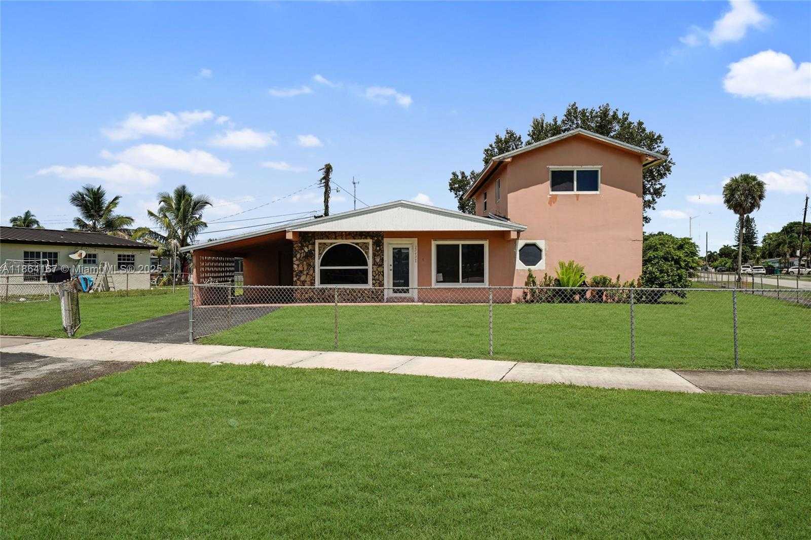 Small Image of 20401 NORTH WEST 22ND AVE, Miami Gardens Number 28