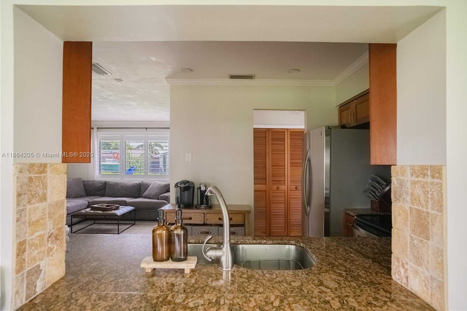 Small Image of 8811 NORTH WEST 15TH ST, Pembroke Pines Number 10