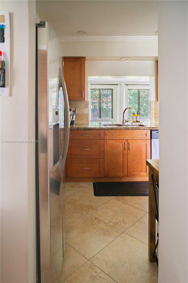 Small Image of 8811 NORTH WEST 15TH ST, Pembroke Pines Number 11