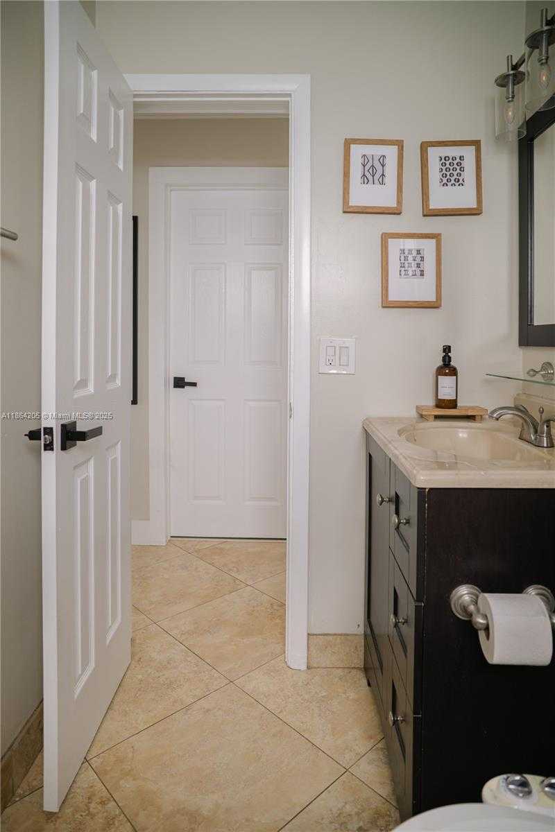 Small Image of 8811 NORTH WEST 15TH ST, Pembroke Pines Number 24
