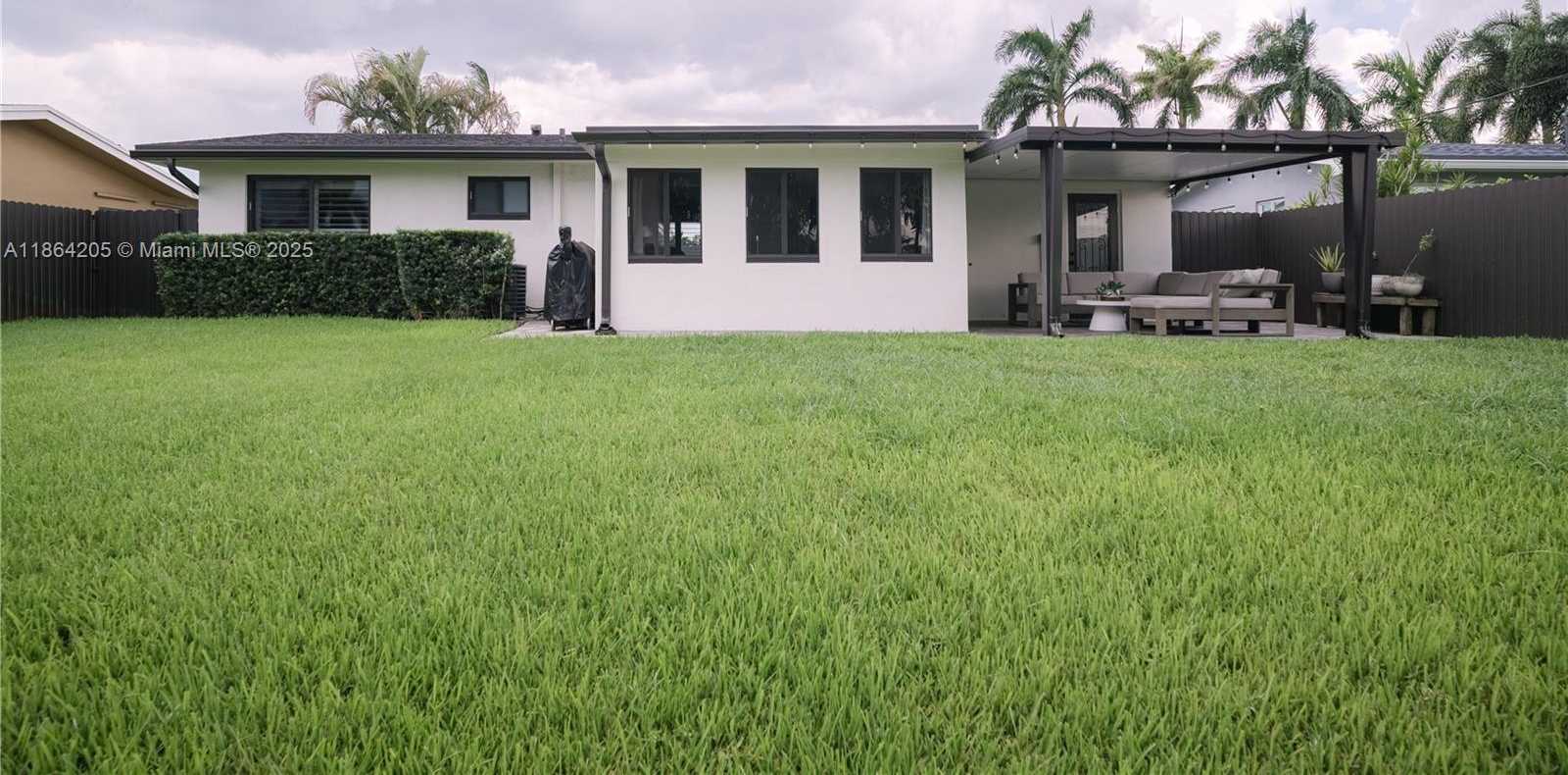 Small Image of 8811 NORTH WEST 15TH ST, Pembroke Pines Number 31