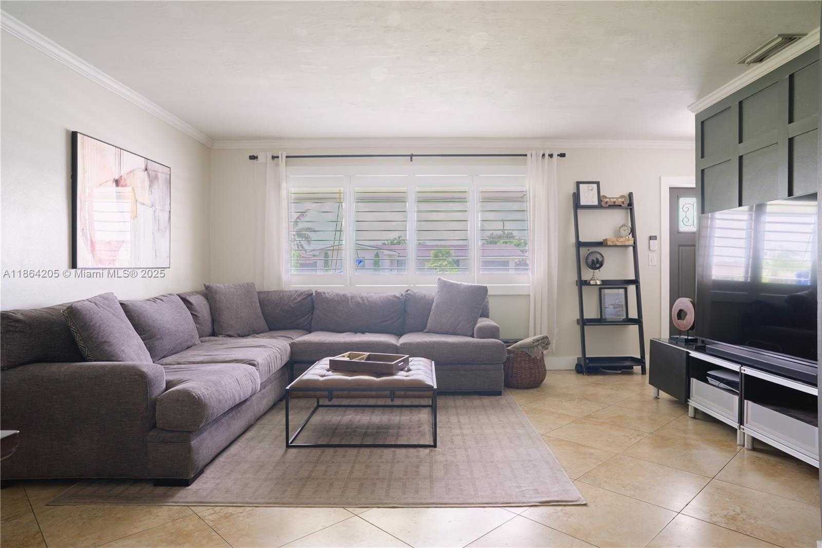Small Image of 8811 NORTH WEST 15TH ST, Pembroke Pines Number 7