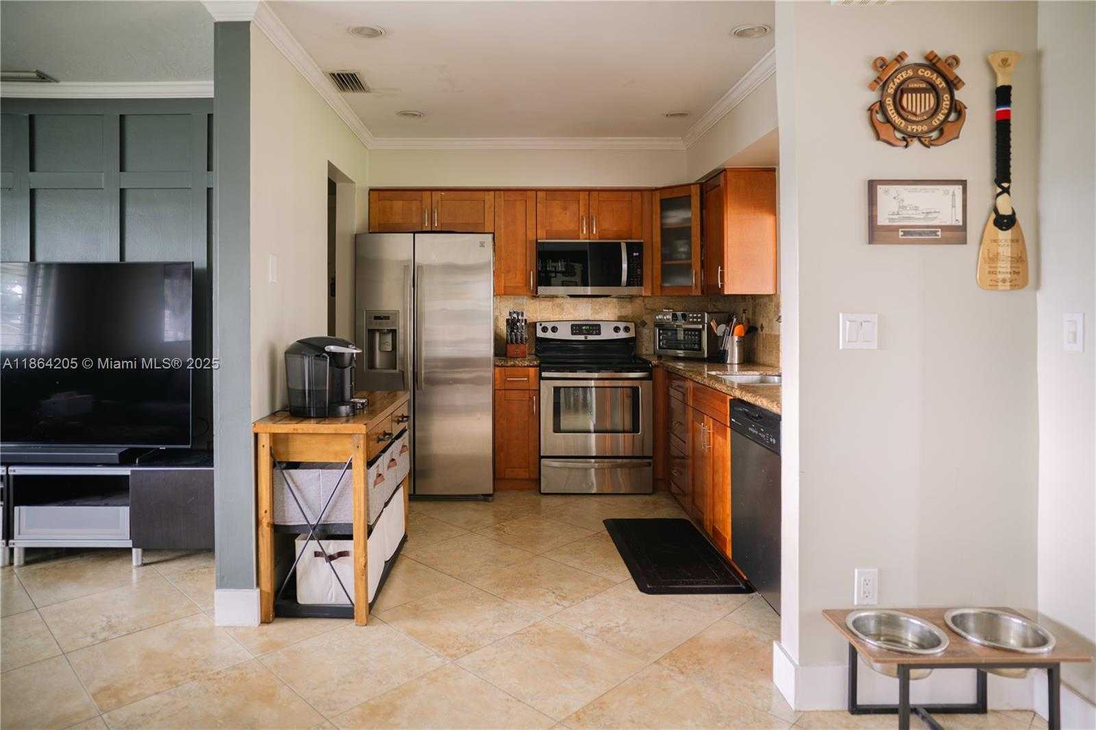 Small Image of 8811 NORTH WEST 15TH ST, Pembroke Pines Number 9