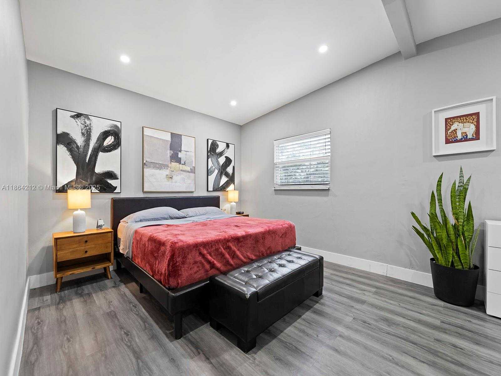 Small Image of 3106 SOUTH WEST 14TH ST, Fort Lauderdale Number 5