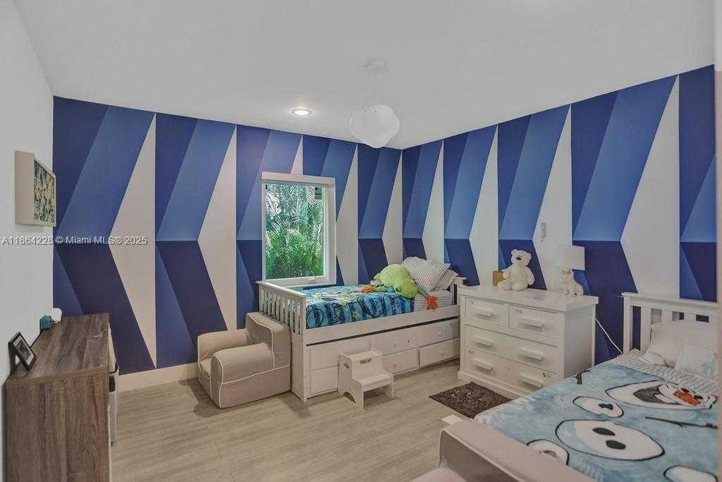 Small Image of 685 GOLDEN BEACH DR, Golden Beach Number 11