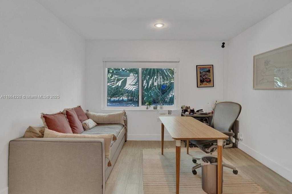 Small Image of 685 GOLDEN BEACH DR, Golden Beach Number 13