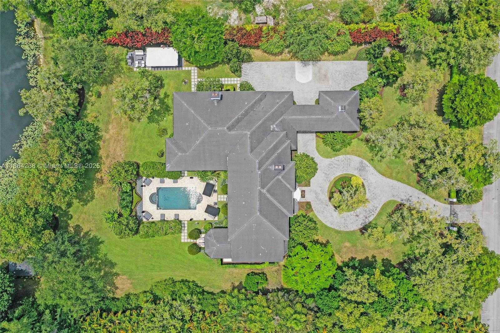 Small Image of 9004 NORTH WEST 70TH CT, Parkland Number 7