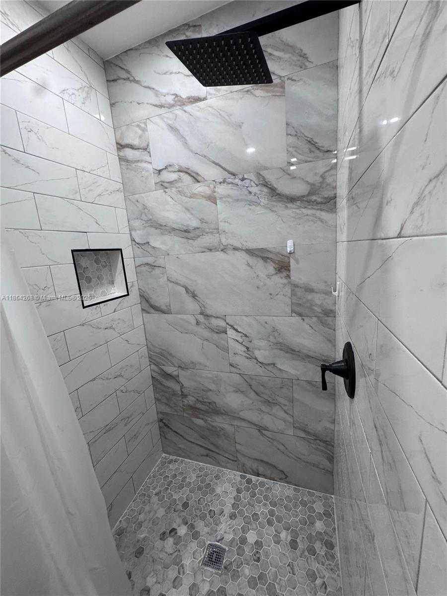 Small Image of 6727 SHERIDAN ST, Hollywood Number 21
