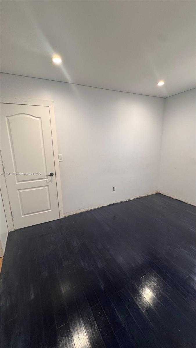 Small Image of 6727 SHERIDAN ST, Hollywood Number 24