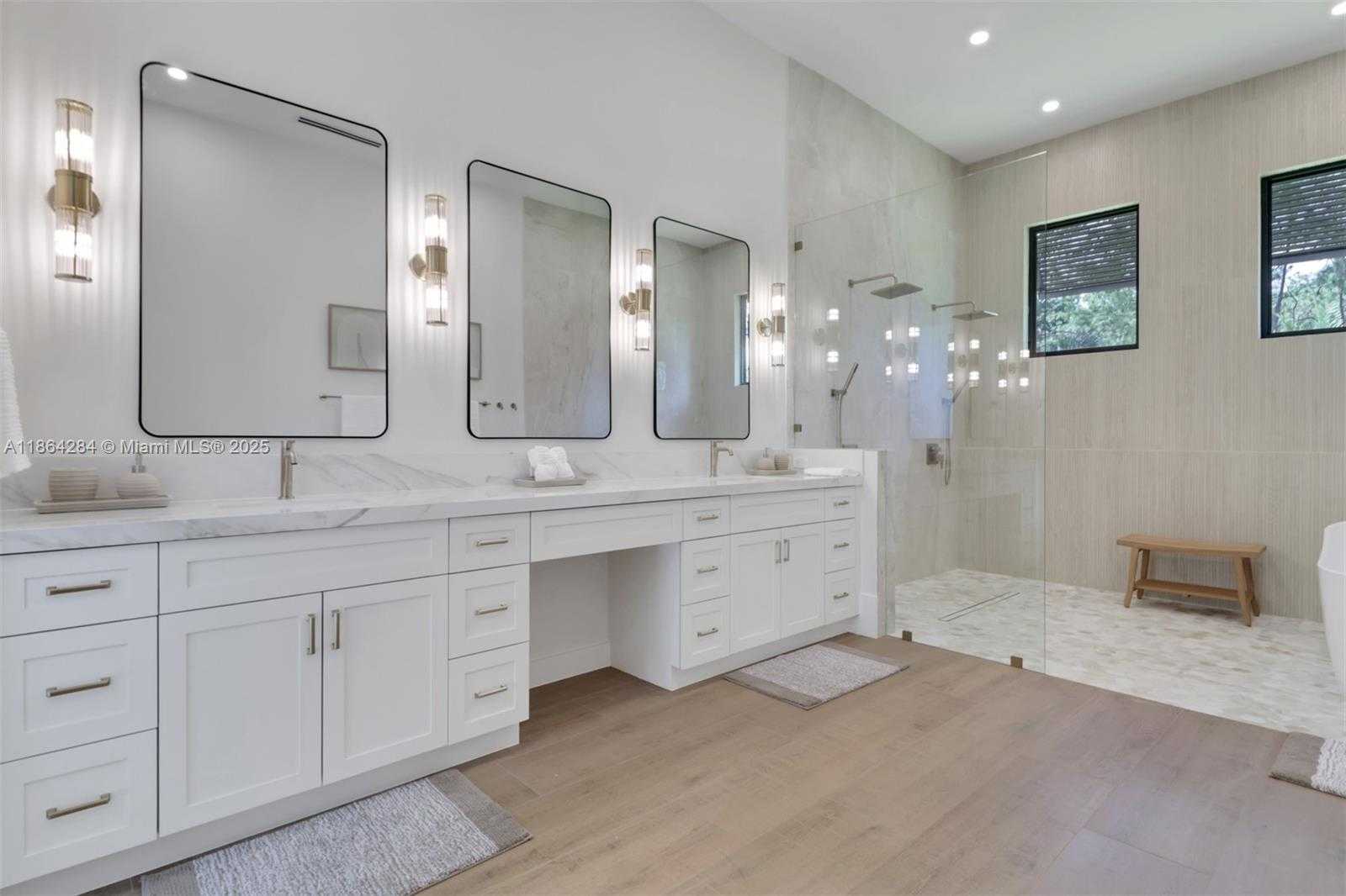 Small Image of 4987 MAHOGANY RIDGE DR, Naples Number 21